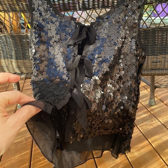 Forever 21 black sequin top with bows at the back, open back  size small - Picture 4 of 12